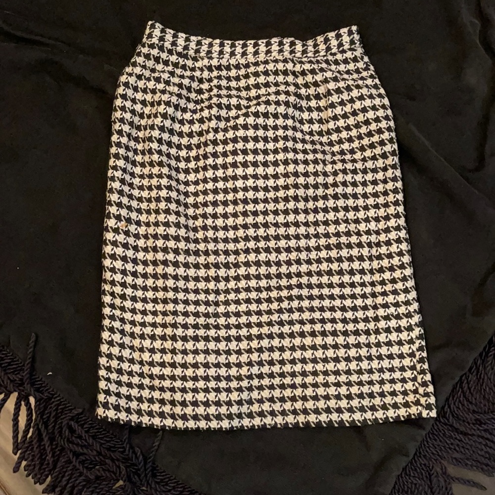Vintage 90’s Women’s Silk Doncaster Skirt